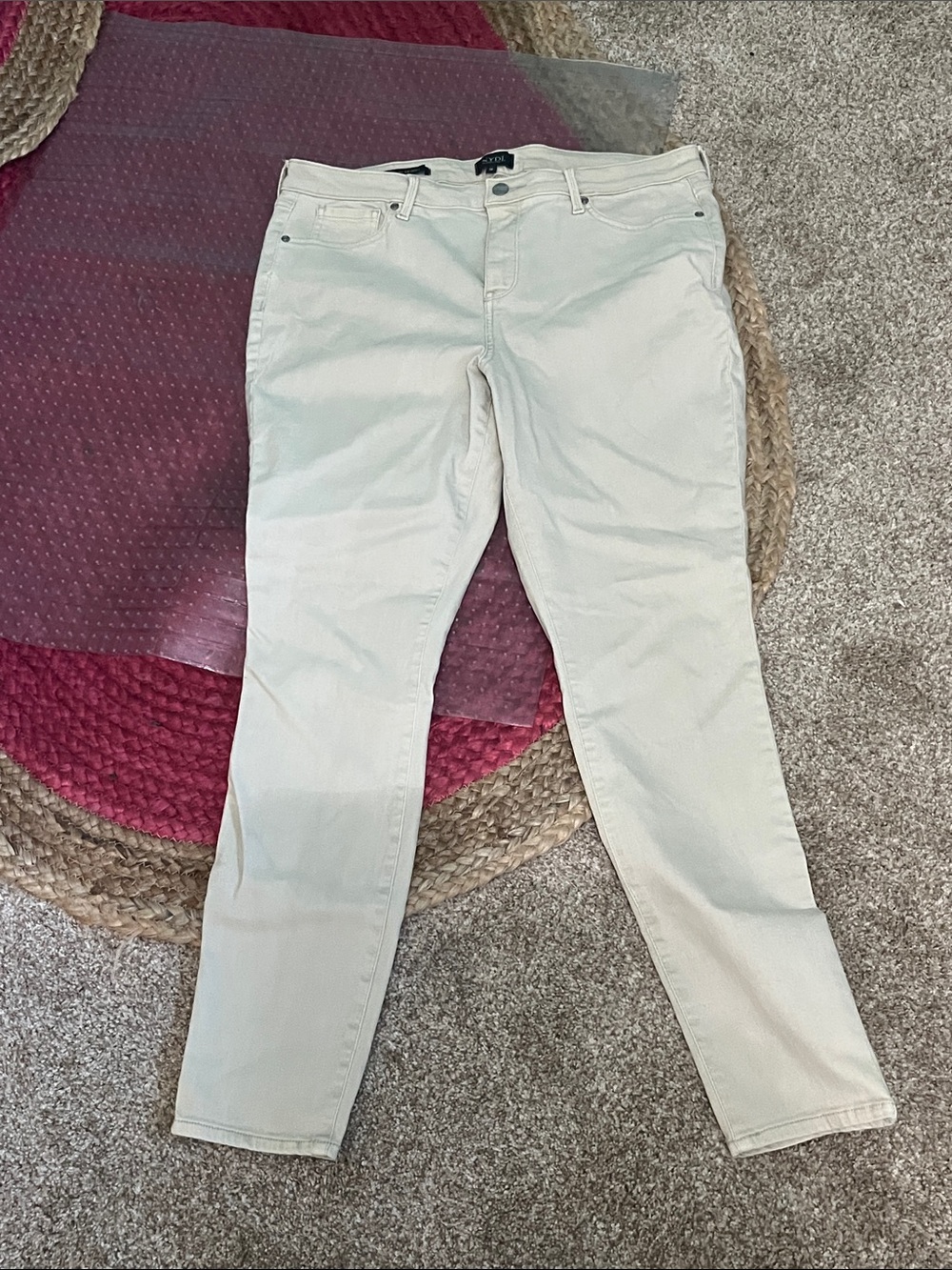NYDJ Skinny Jeans in Light Beige
